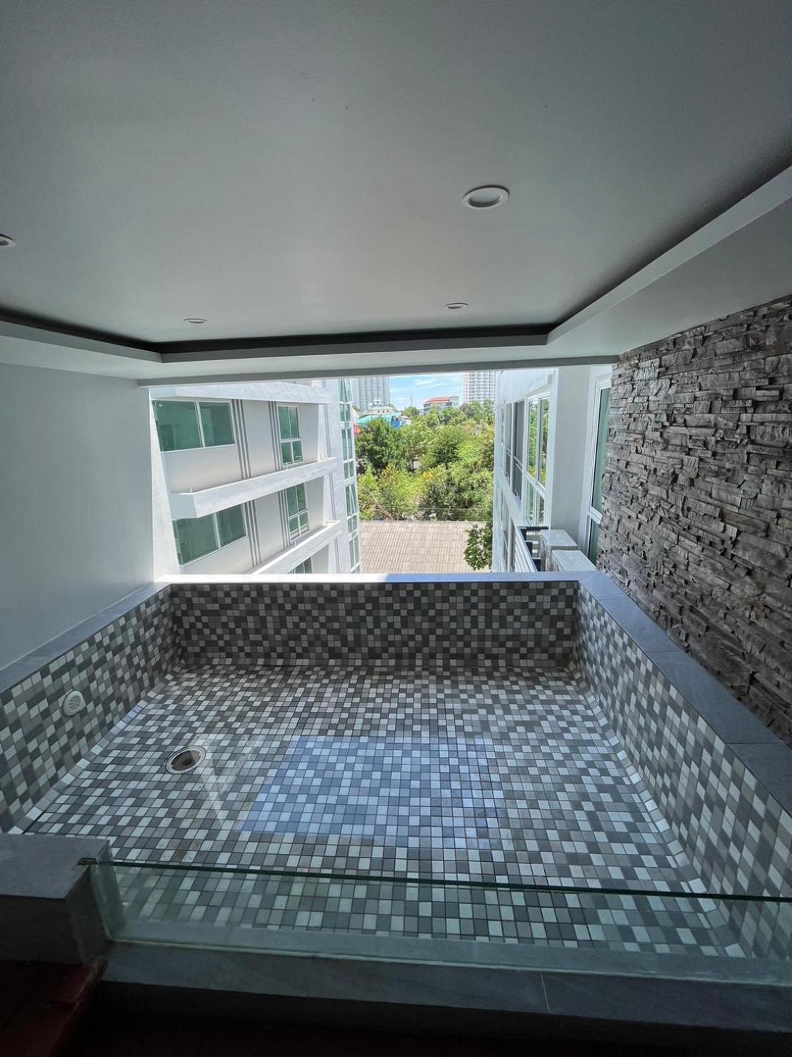 Deco Pattaya Hotel North Pattaya ภายนอก รูปภาพ