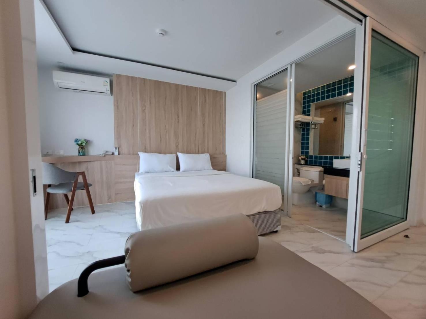 Deco Pattaya Hotel North Pattaya ภายนอก รูปภาพ